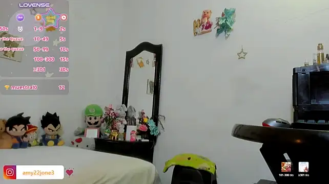 Amy_jones77 - 4 fingers in my hot tight ass