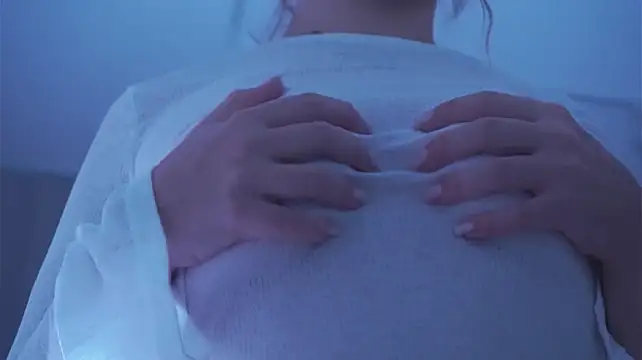 LoveSeekins - I seduce you with my ghostly legs