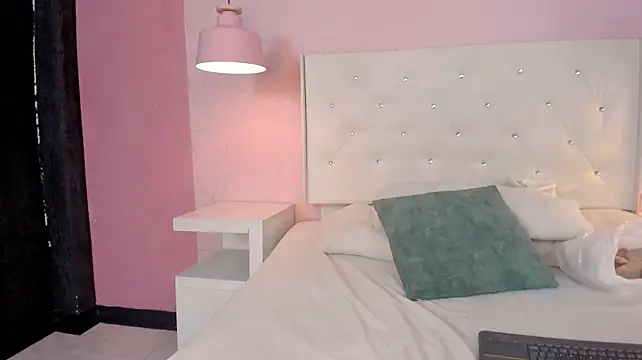 ScarlettBlaair - dick on face