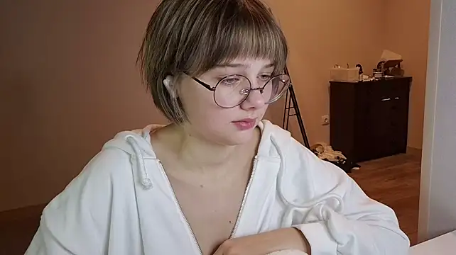 ExitedTroth - Squeese my ass close to camera