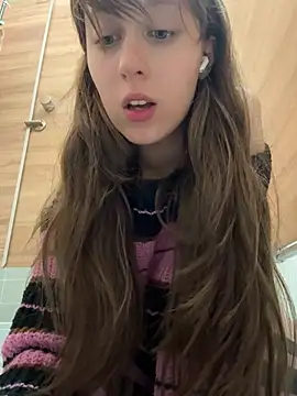 FroggyAnna - show BIG yummy underboobs!!