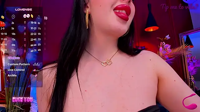 Mayzzie - spread pussy