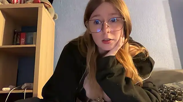 Thepretiestgirlhere