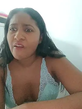 Berry_Bans - Put 2 fingers in pussy