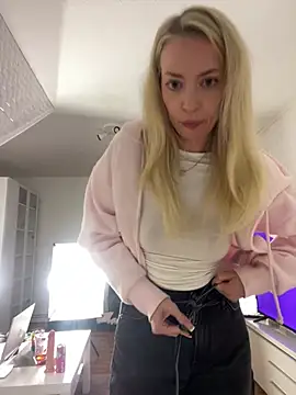 Katharina_Wagner - Chocken und finger tief lutschen😈