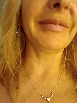 ShayFox - show my boobs for 3 min 🍑