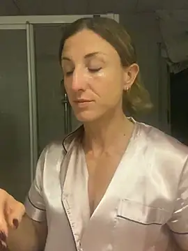 VivienneBlac - Spit on tits🍒