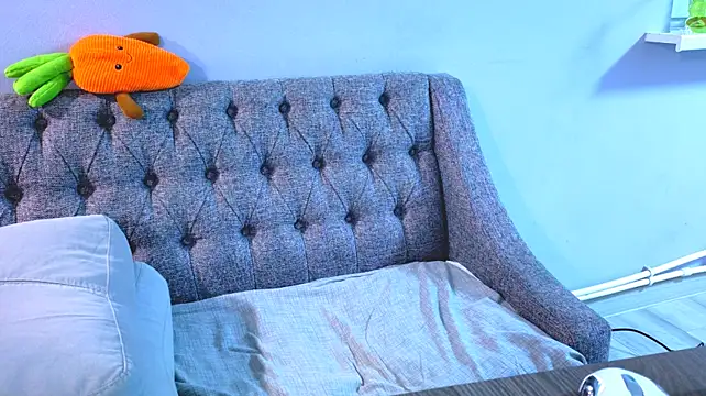 Maxine_gold - spread pussy wide