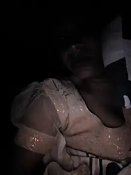 Hot_khusi753