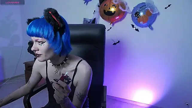 RoxyCatLove - topless 15 minutes