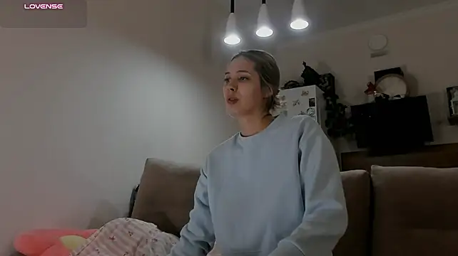 Hot__K - wet my pussy