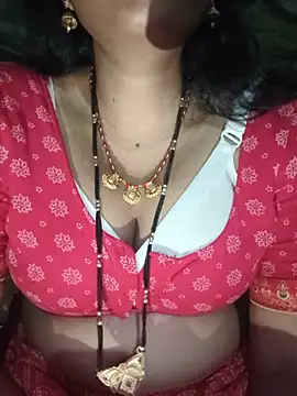 Sexyradha_