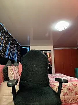 Saaalome_1 - bounce my big tits in your face daddy