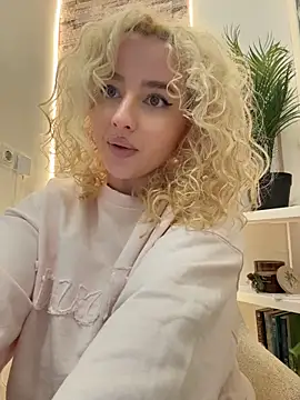 CurlyDaisy - spread my legs and rub my pooosey