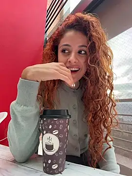 Alana15 - CREAMY SQUIRT IN PUBLIC TICKETSHOW
