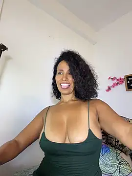 ThaliaGomex - dildo in pussy
