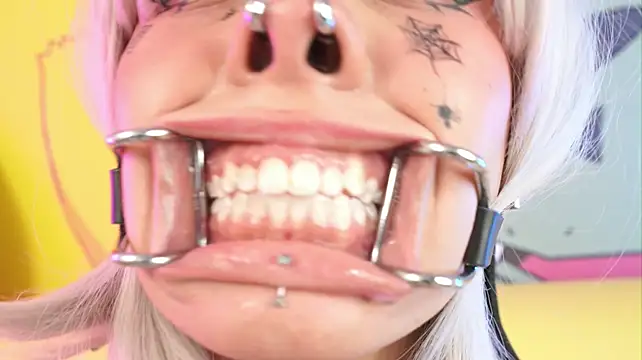 Miss__maria - messy deepthroat, cover face with saliva