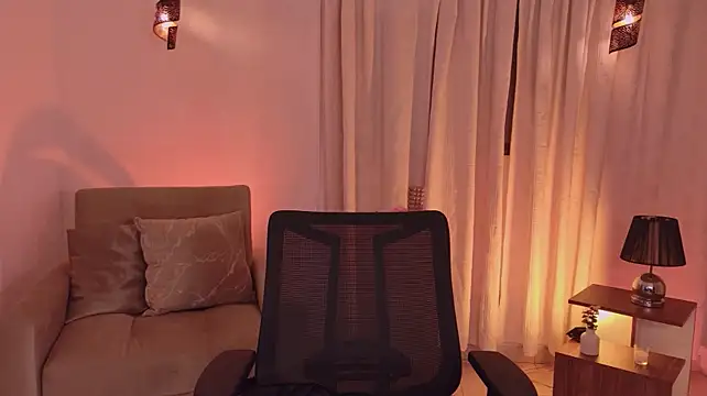 IsabellaLux_ - FINGERING MY PUSSY CLOSE UP! 👑💛