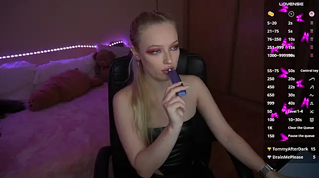 AmandaFiree - take my top off