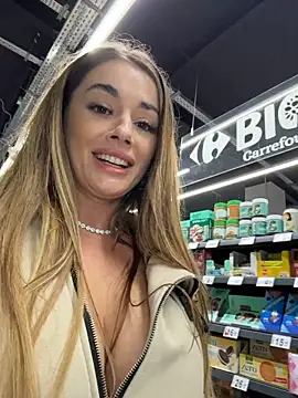 IsabellaEtthan - Naked in the elevator ( Kaila )+:gift: