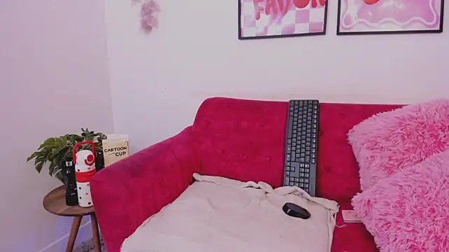 Zoeseven7 - spank ass on all fours
