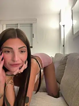 Leaascorpioo - J’enlève mon haut 👚