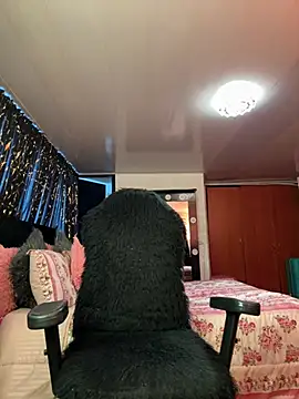 Saaalome_1 - bounce my big tits in your face daddy