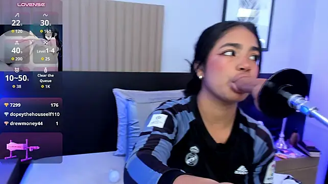 _chell - cow gril