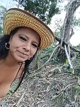 Esmeralda_li - Vibración con lengua por todo el cuerpo
