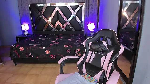 Linda4Petite
