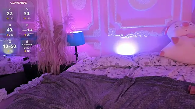 Amber_Laurentt - Milk in my boobs + lick my nipples 🥵