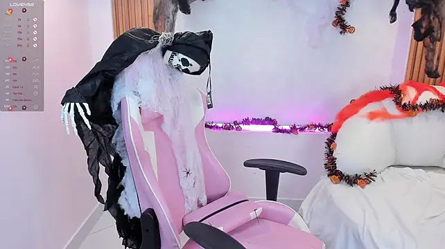 Marsha_Blue - Suck fingers and rub my nipples
