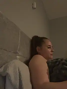 Poppylooloo - Stand up + booty jiggle