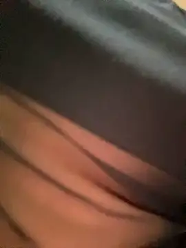 Juanita-Diaz - FUCK MY PUSSY IN MENS BATHROOM + CREAM🥵