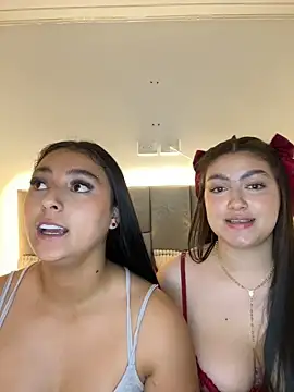 Nicolexxaleja - kiss more show titts