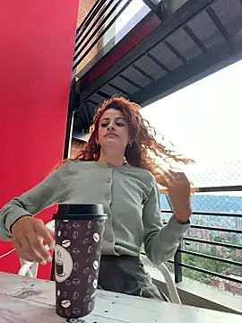 Alana15 - SQUIRT ACROSS THE FOODCOURT TICKETSHOW