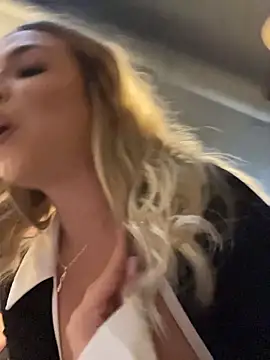 KimmBliss - 💋 SLOW TEASE, BIG TROUBLE