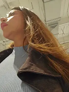 Karen_San_Miguel - Bra off in public + control toy 5m 🥵