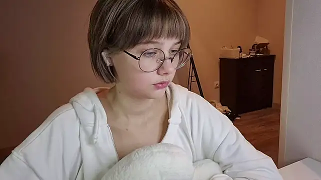 ExitedTroth - Squeese my ass close to camera
