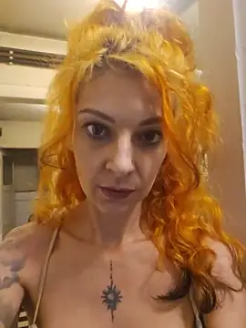 FreyaFucksFans - 🍆 GRAB COCK UNDER BAR