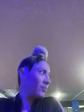 Viktoria_davis_ - 🍑spank the butt 5 times🍑