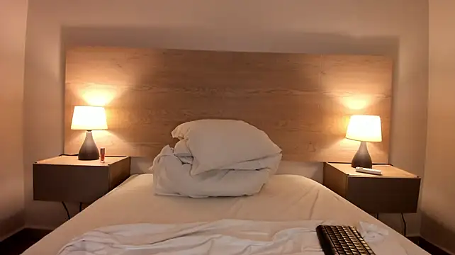 MiaaRouge - spank ass x5🍑🍒💕