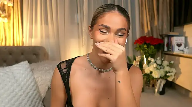 ChloeVelvetx - Pussy getting soaked 💦