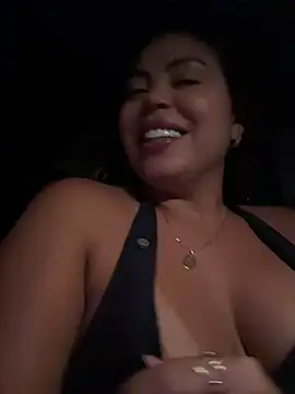 LariiHotWife - Levar ele para o carro