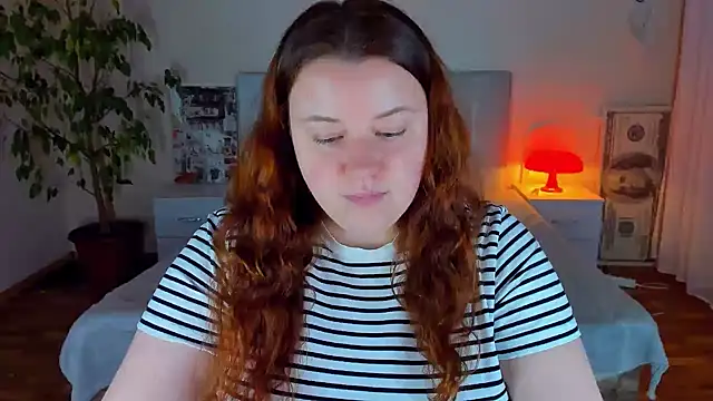 PolinaSalvatore - show boobs