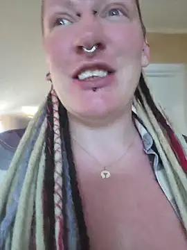 PinkTheHawk - Squirt show