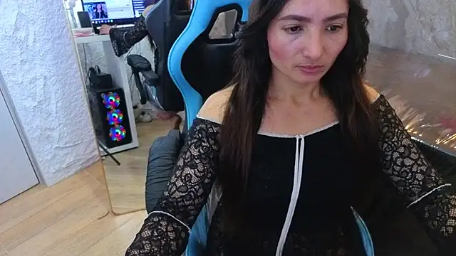 Paulette37_a - TWO FINGERS IN THE ASS