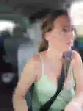 SkyelarSomer - 🤫Flash tits friend don’t know🤫