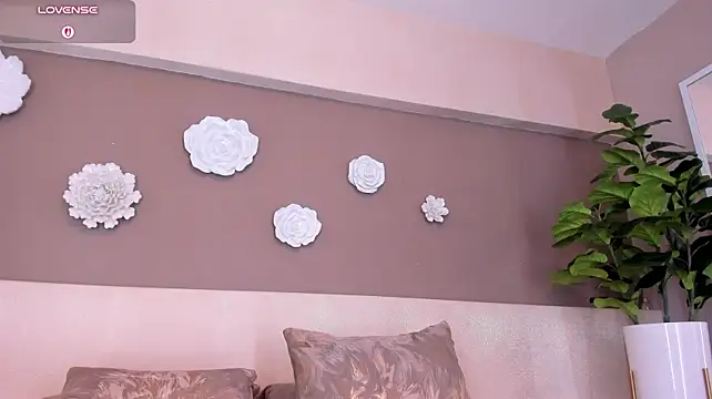 ManuelaSantos - you see my pussy in doggy