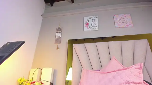 Valery_candy8 - Three fingers in the ass